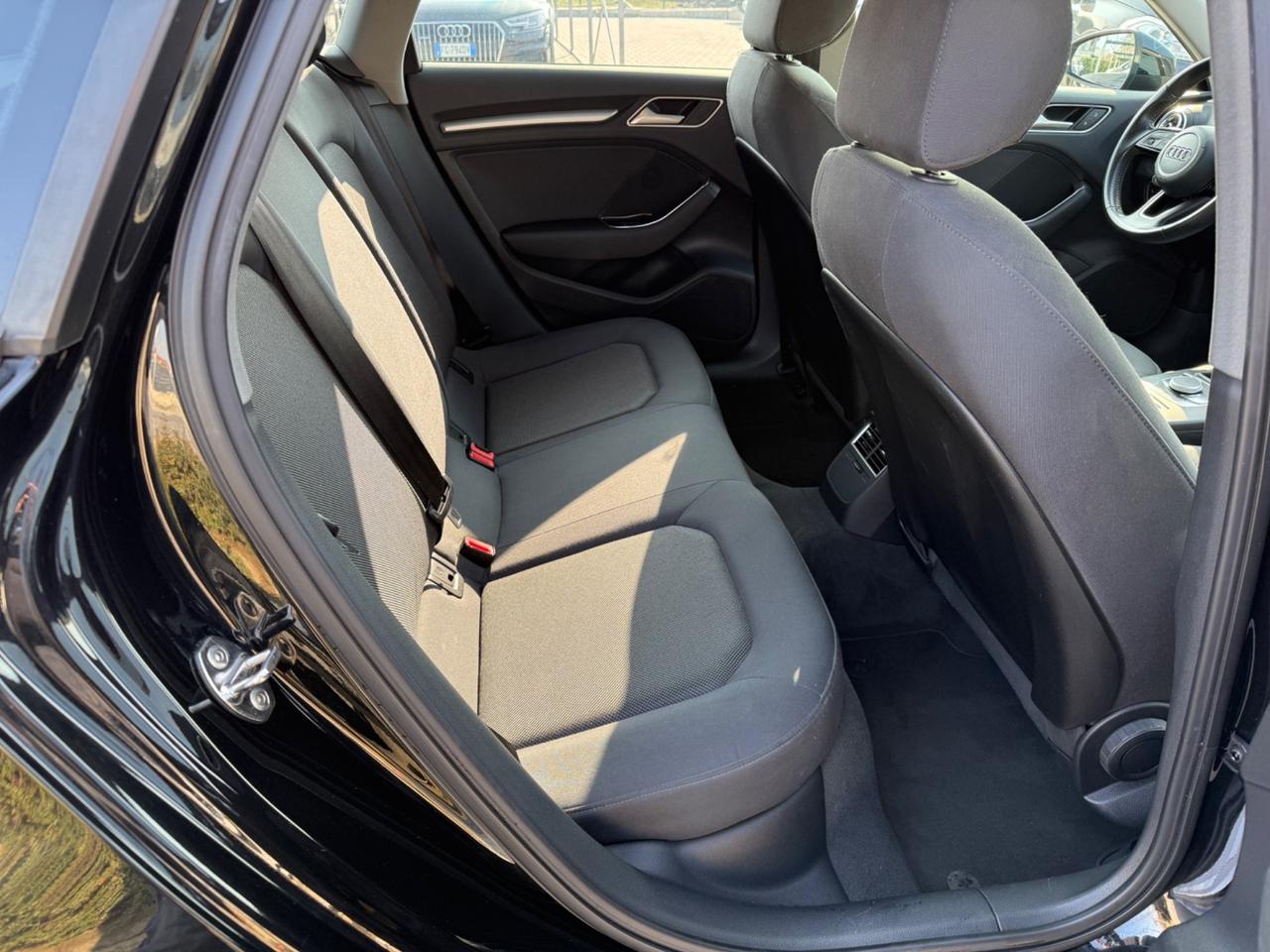 Audi A3 1.6 TDI SPB 5 PORTE-NAVIGATORE-XENO