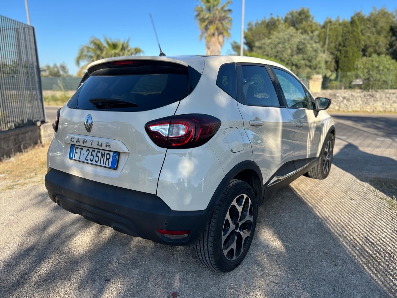Renault Captur 1.5 90 CV MOD.2019/NAVI