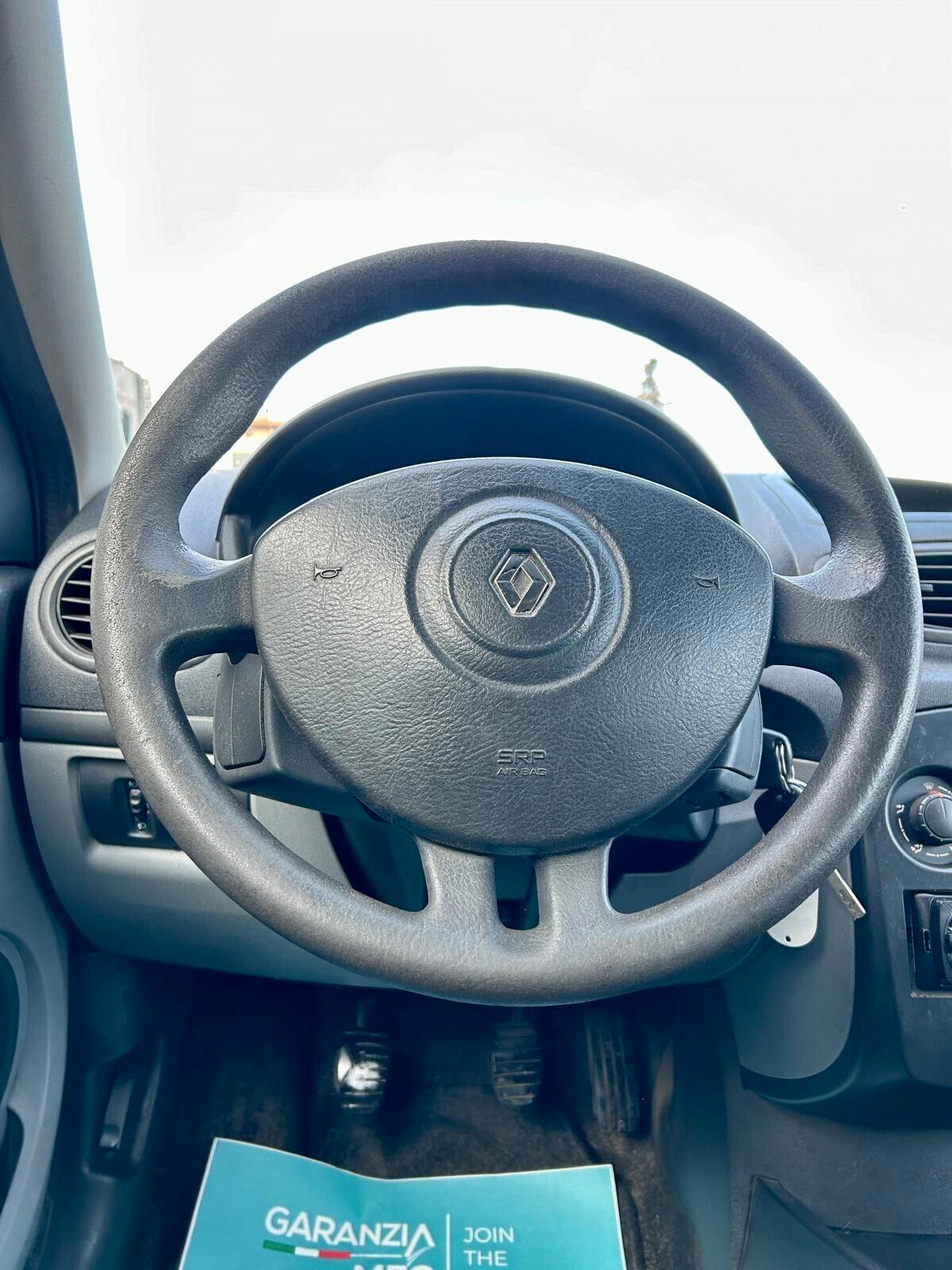 Renault Clio 1.2 16V 3 porte Dynamique - ok neopatentato