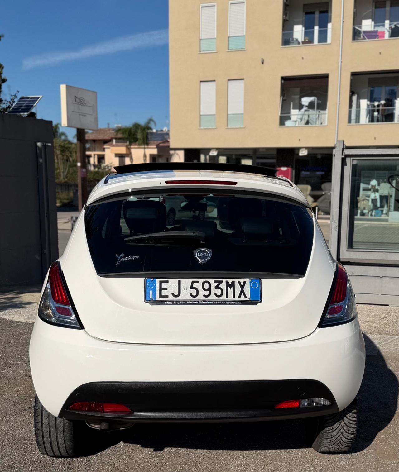Lancia Ypsilon 1.3 MJT Tetto Apribile 16V 95 CV 5 porte S&S Platinum