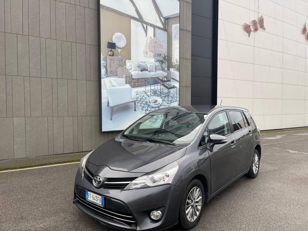 Toyota Verso 1.6 D-4D Style