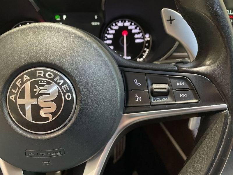 Alfa Romeo Stelvio 2.2 t Executive Q4 210cv auto