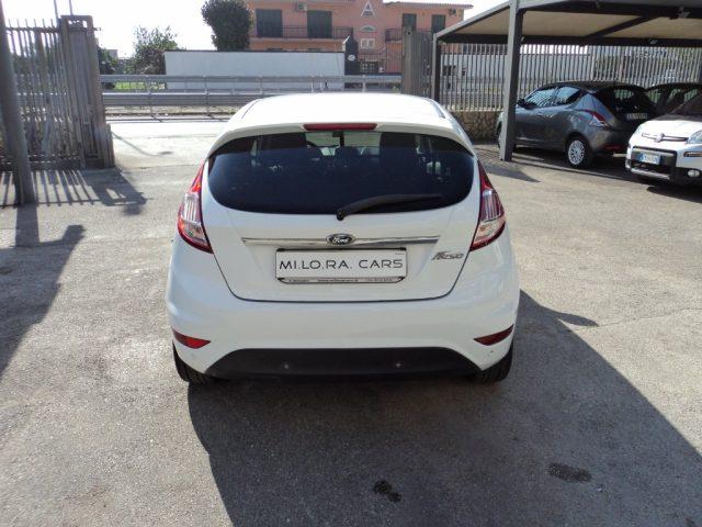 FORD Fiesta 1.5 TDCi 75CV 5 porte Titanium