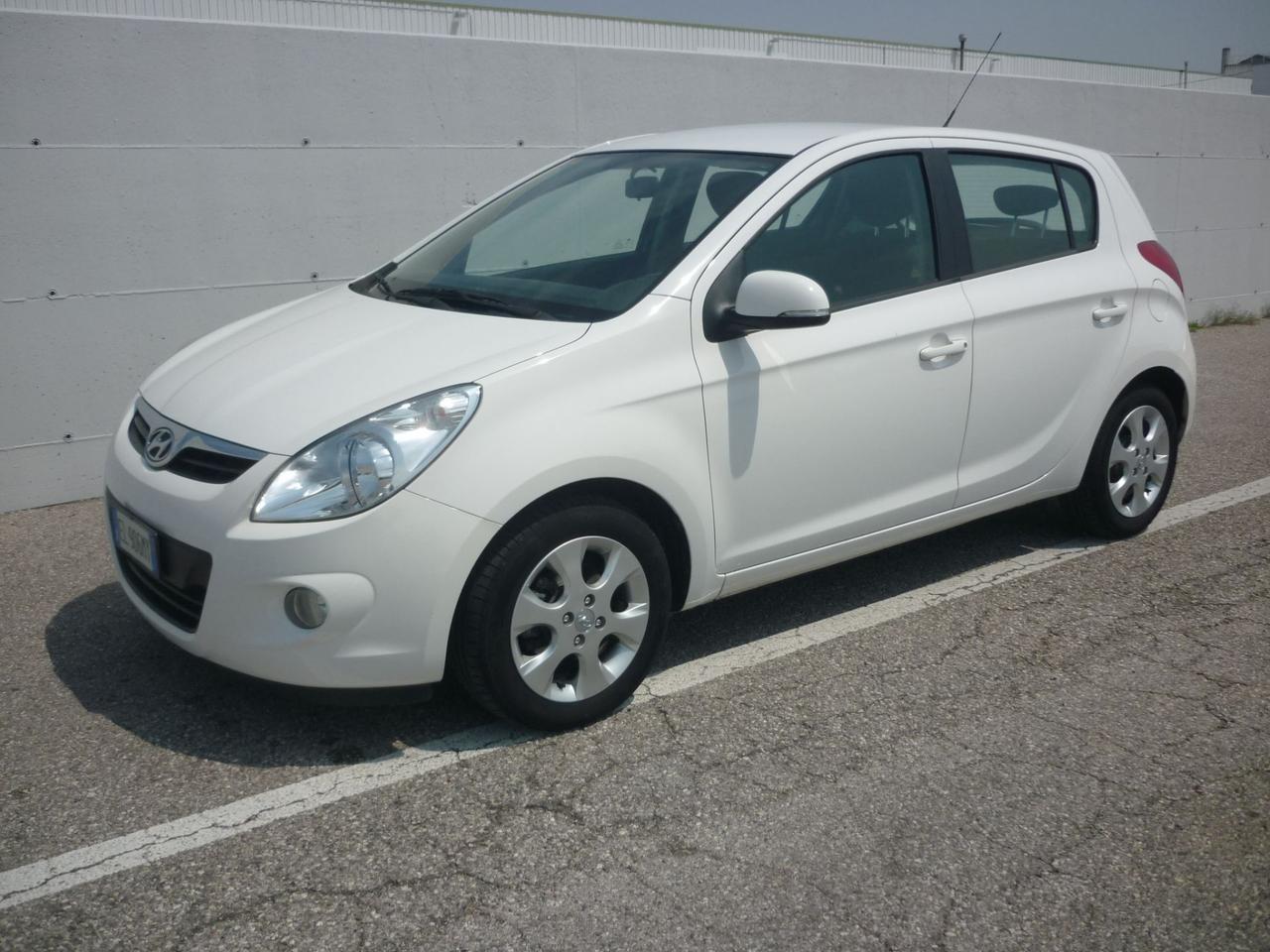Hyundai i20 1.2 5p. Sound Edition Neopatentati