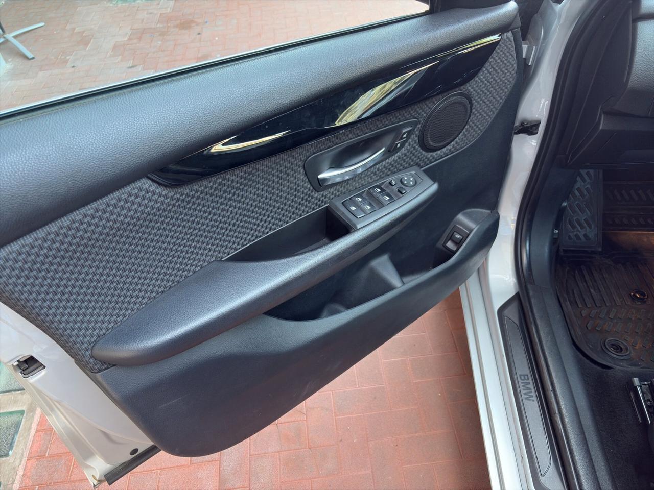 Bmw 2er Active Tourer 218d Active Tourer Advantage