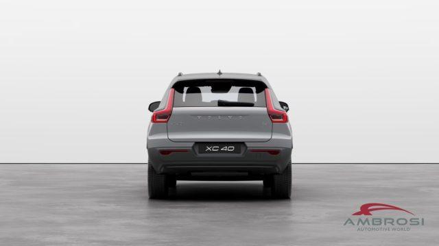 VOLVO XC40 B4 Mild hybrid Benzina Ultra Dark