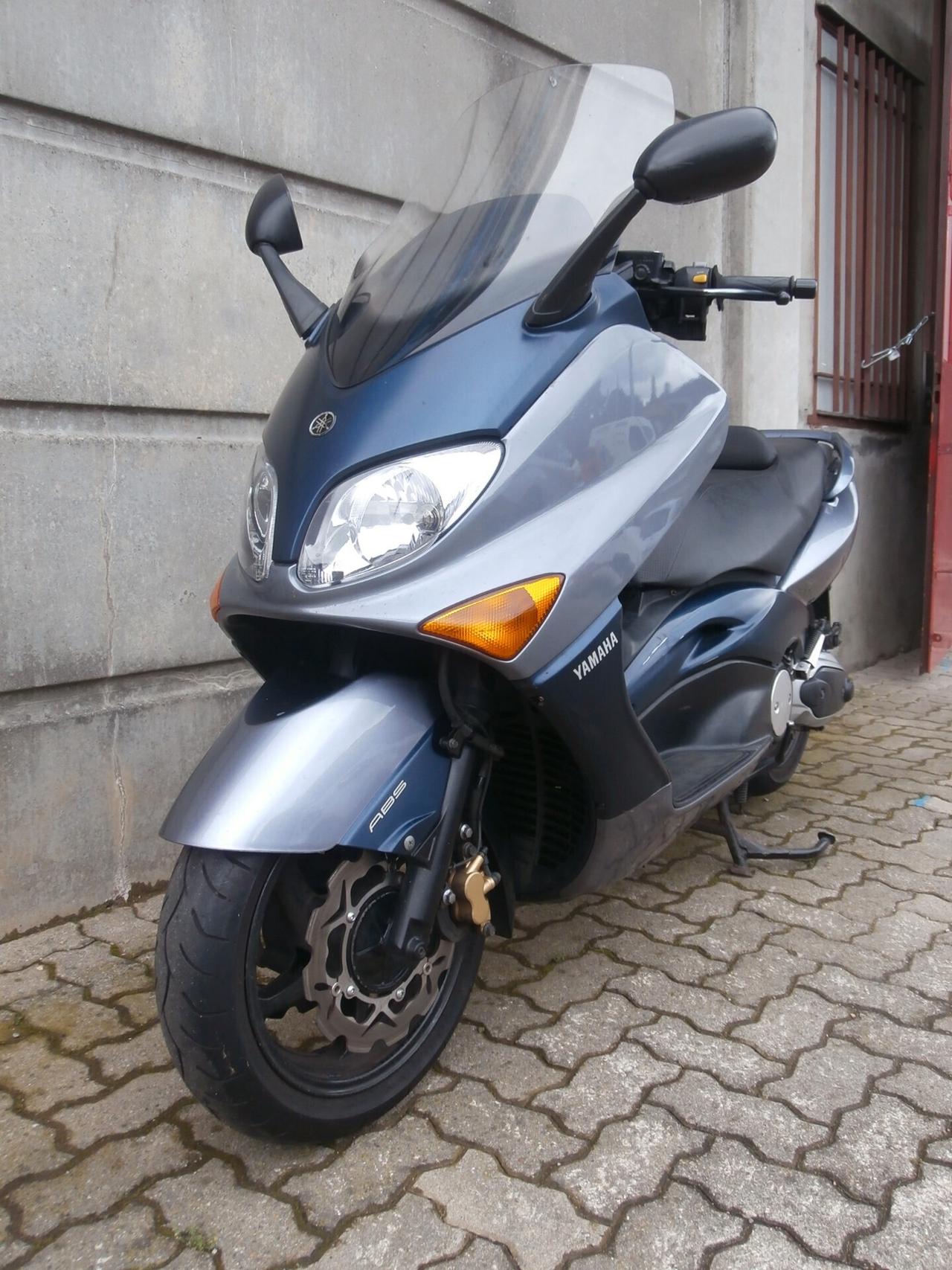 Yamaha T Max T-Max 500 (2004 - 07) passaggio incluso.