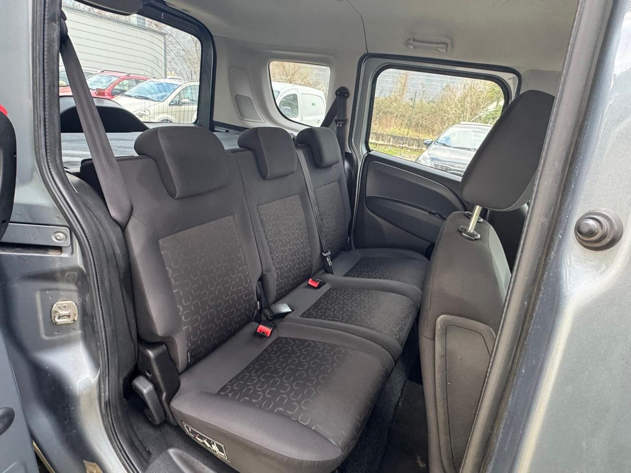 Fiat Doblò 1.6 MJT 16V 90CV Emotion SI NEOPATENTATI