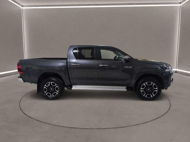 TOYOTA Hilux 4ª serie - 2.4 D-4D A/T 4WD 4 porte Double Cab