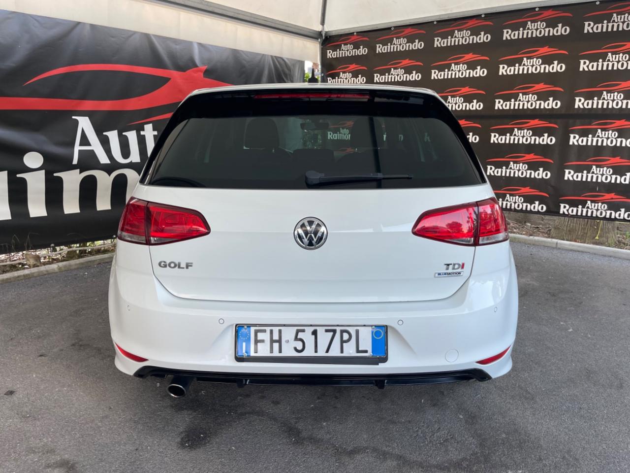 Volkswagen Golf 1.6 TDI R LINE