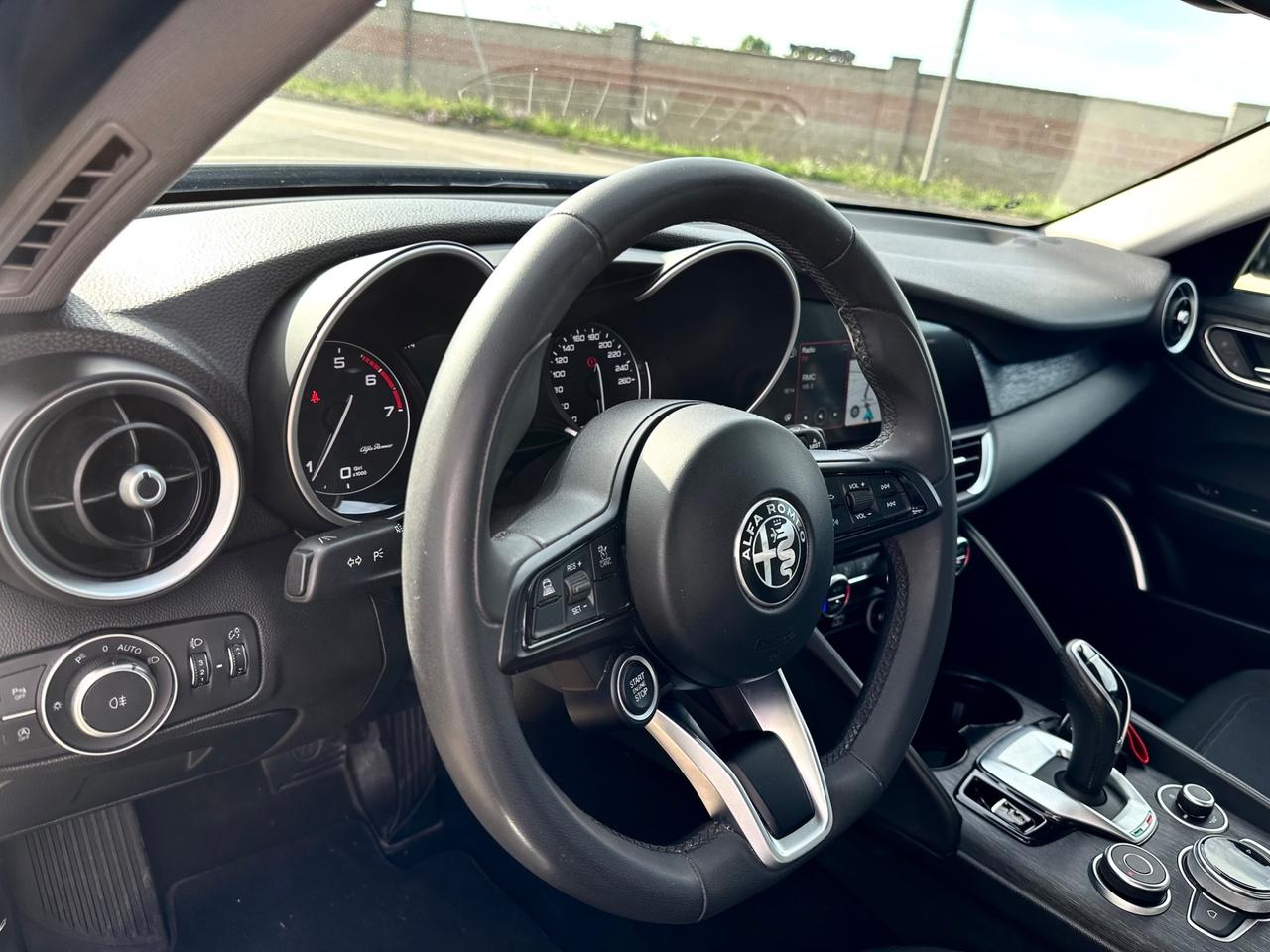 Alfa Romeo Giulia 2.0 Turbo 200 CV AT8 Executive