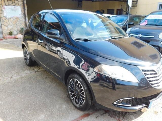 Lancia Ypsilon 1.3 MJT 16V 95 CV 5 porte S&S 30th Anniversary