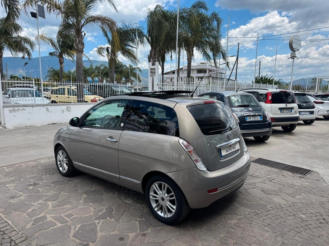 Lancia Ypsilon 1.4 Platino Ecochic GPL