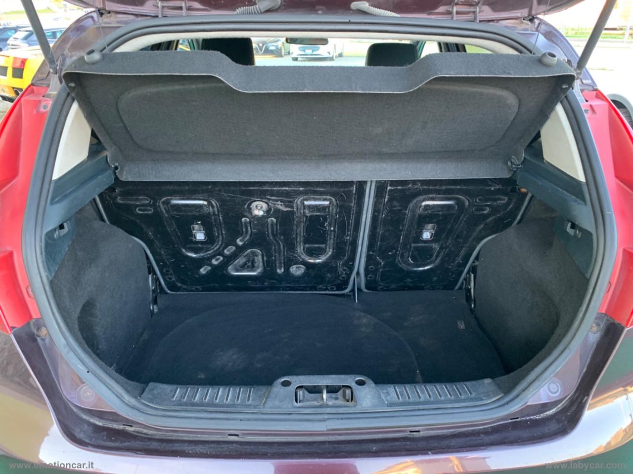 FORD Fiesta 1.4 TDCi 68 CV 5p. Titanium - 2009