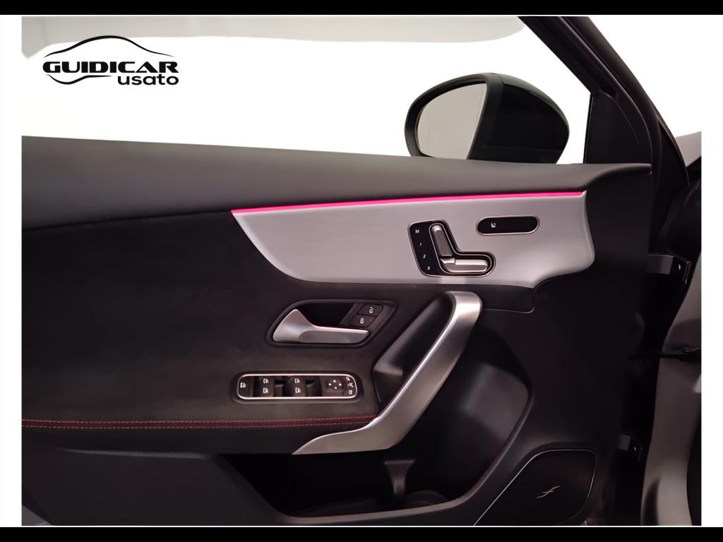 Mercedes-Benz Classe A - W177 2018 - A AMG 35 Race Edition 4matic auto
