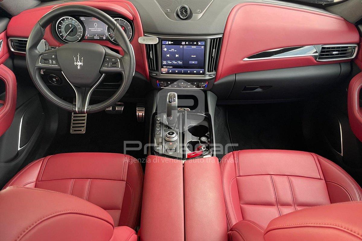 MASERATI Levante V6 350 CV AWD Modena