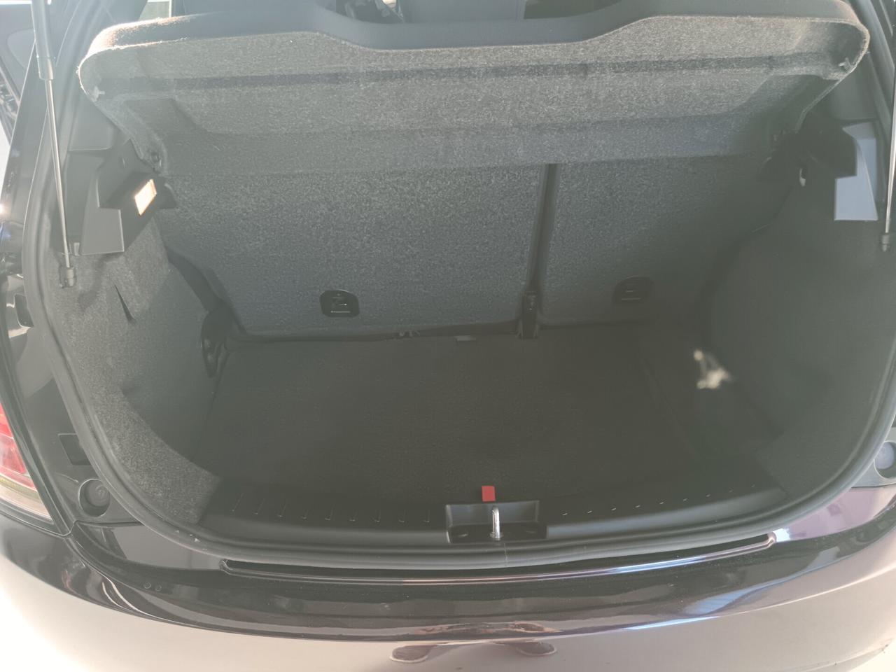 Lancia Ypsilon 1.2 69 CV 5 porte Gold