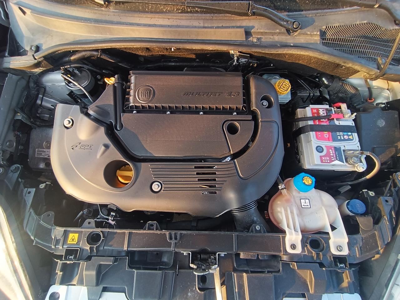 Fiat Punto Evo virgin radio