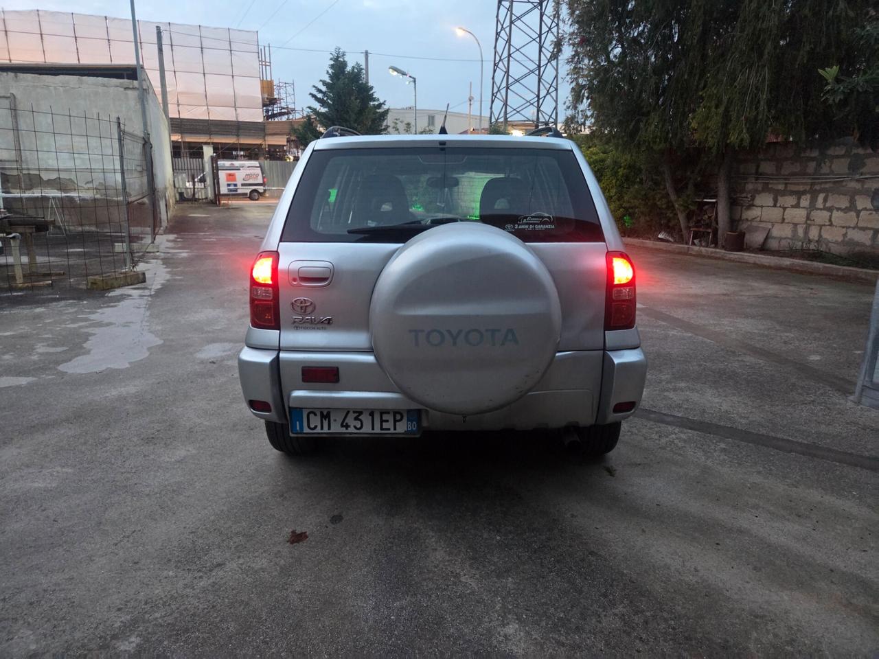 Toyota RAV 4 RAV4 2.0 Tdi D-4D cat 5 porte Sol