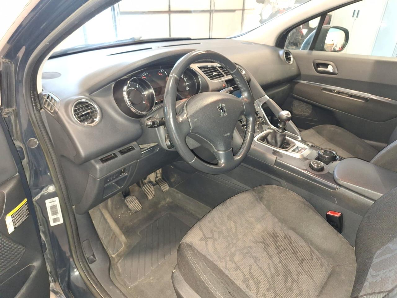 Peugeot 3008 1.6 e-HDi 112CV cambio robotizzato S.&S. Business