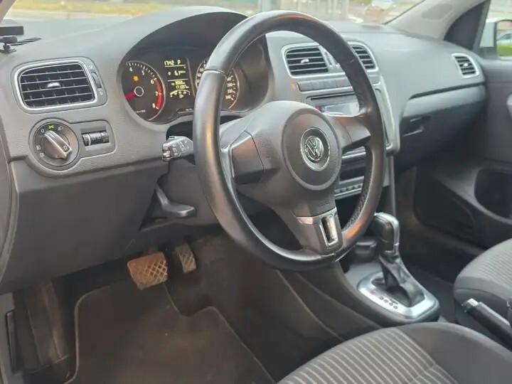 Volkswagen Polo 1.4 DSG 5 porte Highline