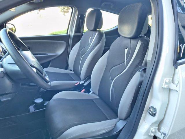 LANCIA Ypsilon 1.2 69 CV 5 porte Silver NEOPATENTATI