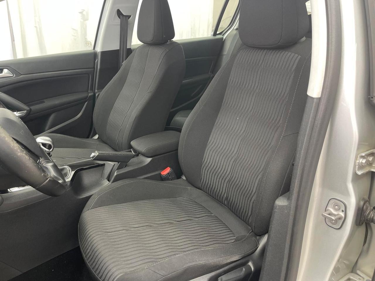 Peugeot 308 BlueHDi 120 S&S EAT6 Business