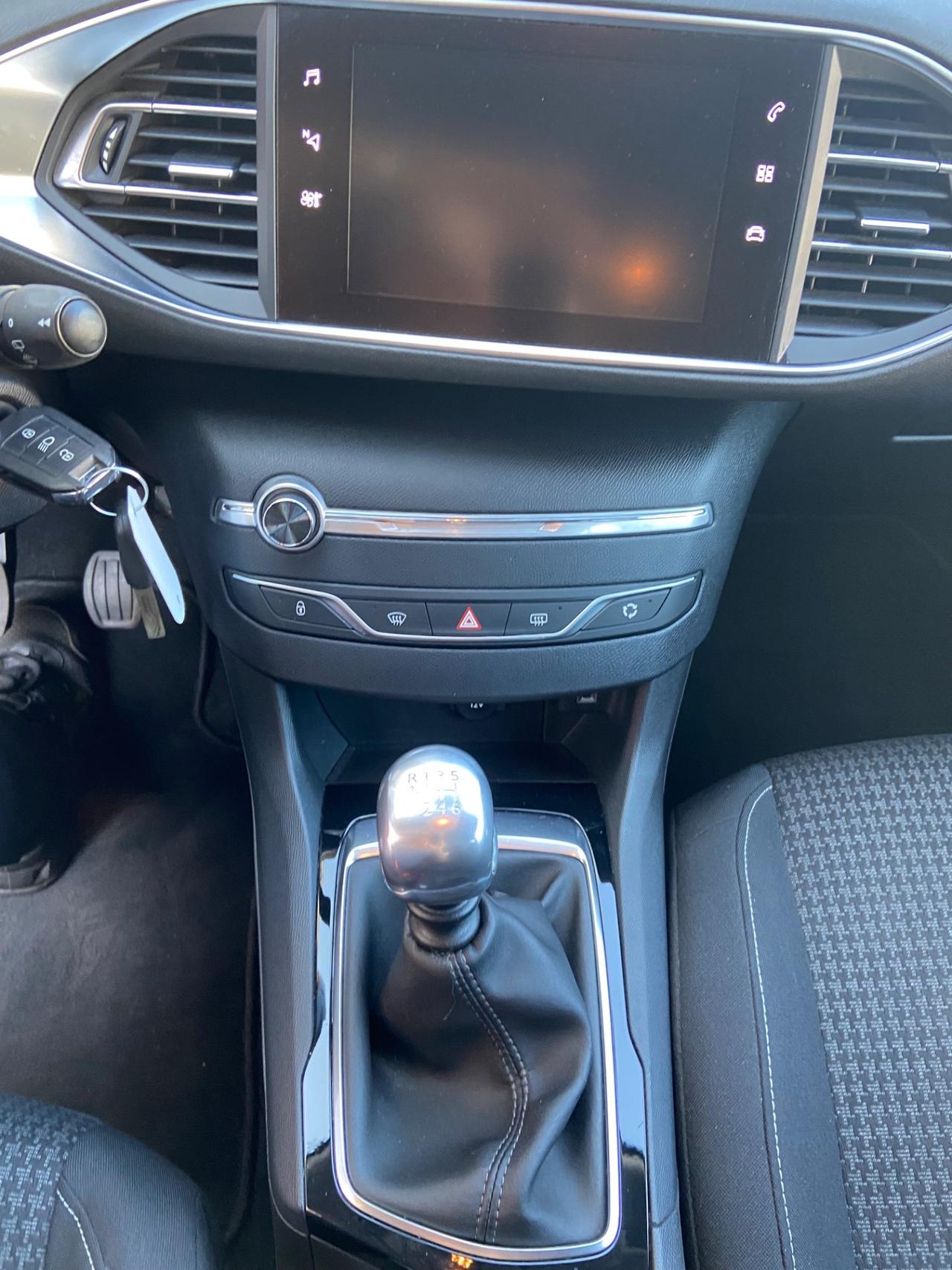 Peugeot 308 BlueHDi 120 S&S EAT6 SW Allure