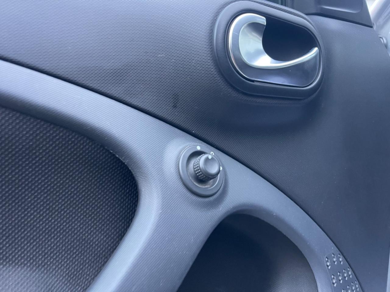 Smart ForFour cil. 1.0 GPL ANNO 2018 MODELLO PASSION CAMBIO AUTOMATICO.