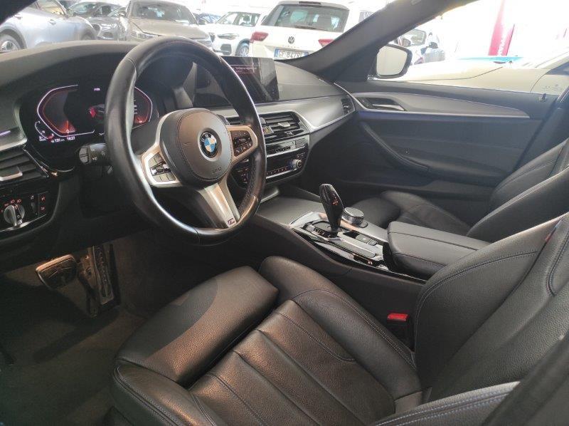 BMW Serie 5(G30/31/F90) - 520d xDrive Touring Msport