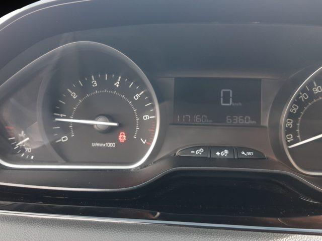 PEUGEOT 208 1° serie PureTech 82 5 porte Allure