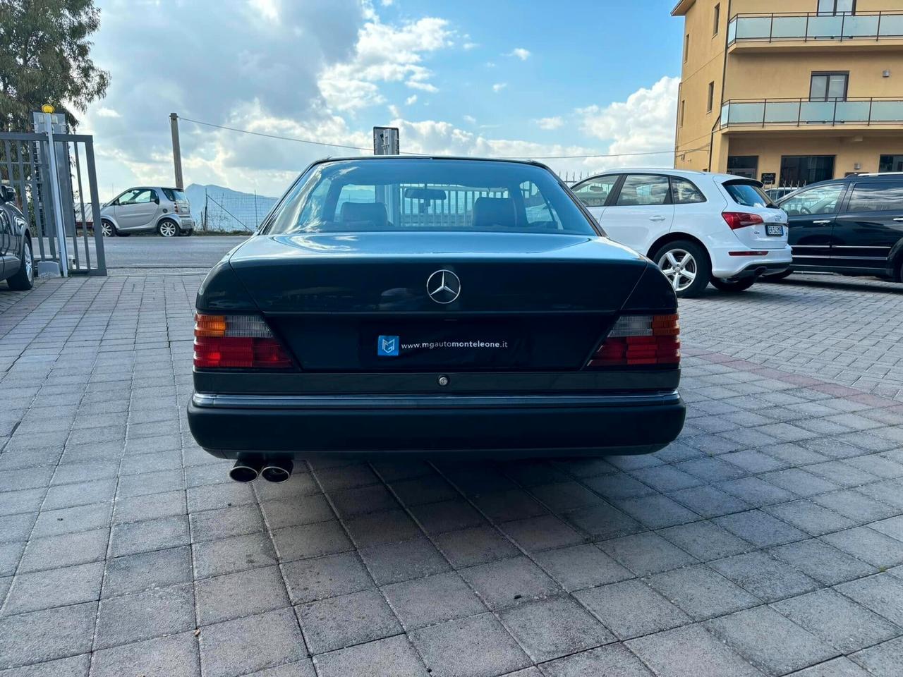 Mercedes CE 200