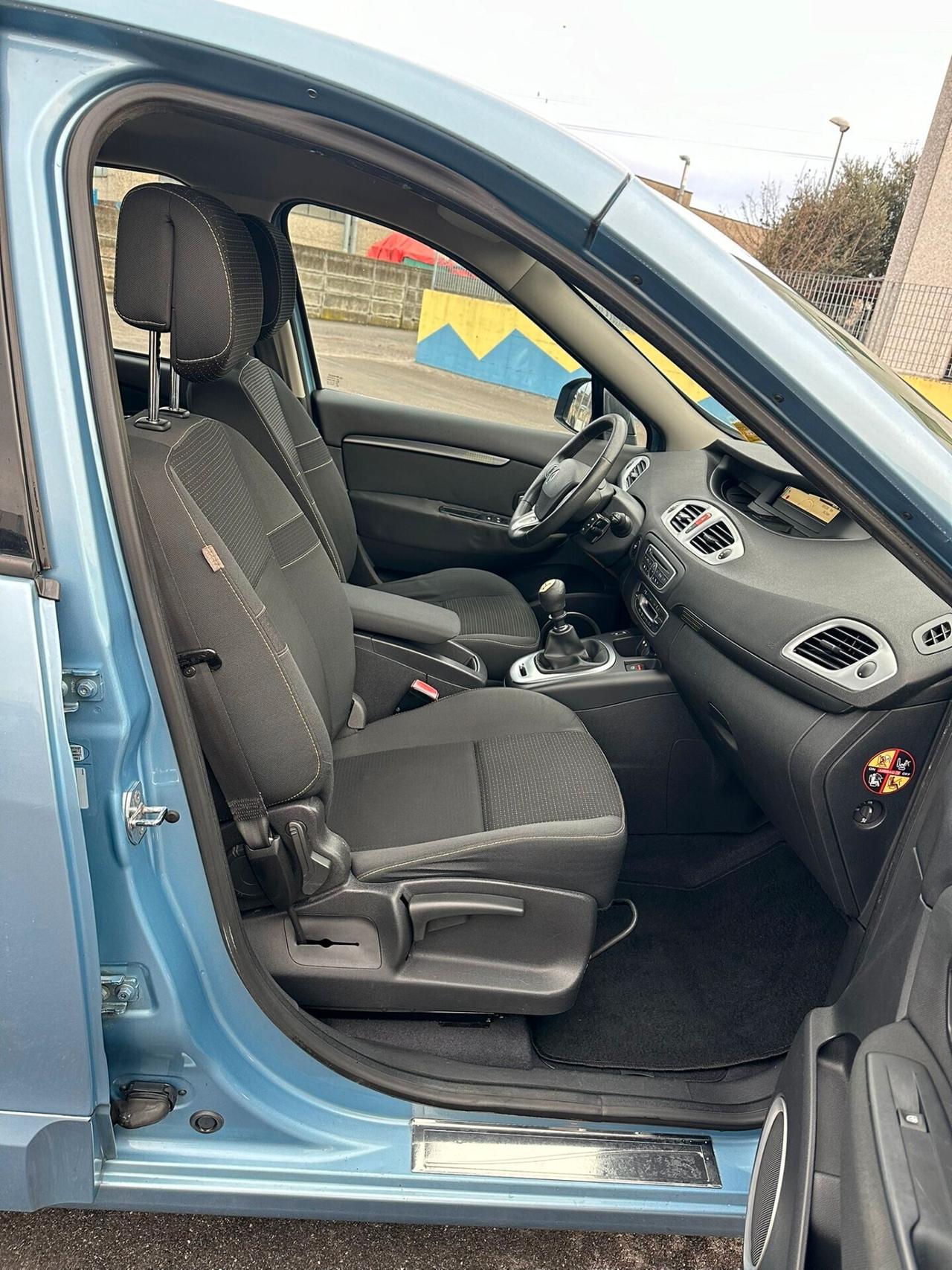 Renault Scenic Scénic 1.9 dCi 130CV Dynamique