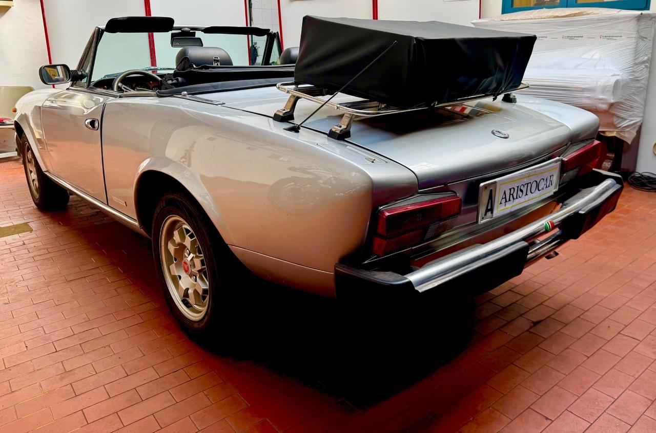 Fiat 124 Spider Europa Pininfarina