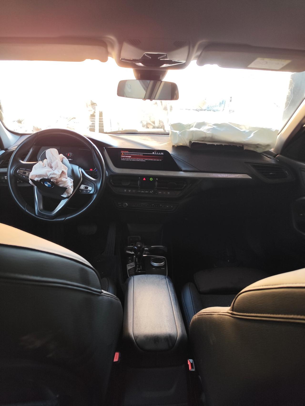 Bmw 116 116d 5p. Advantage