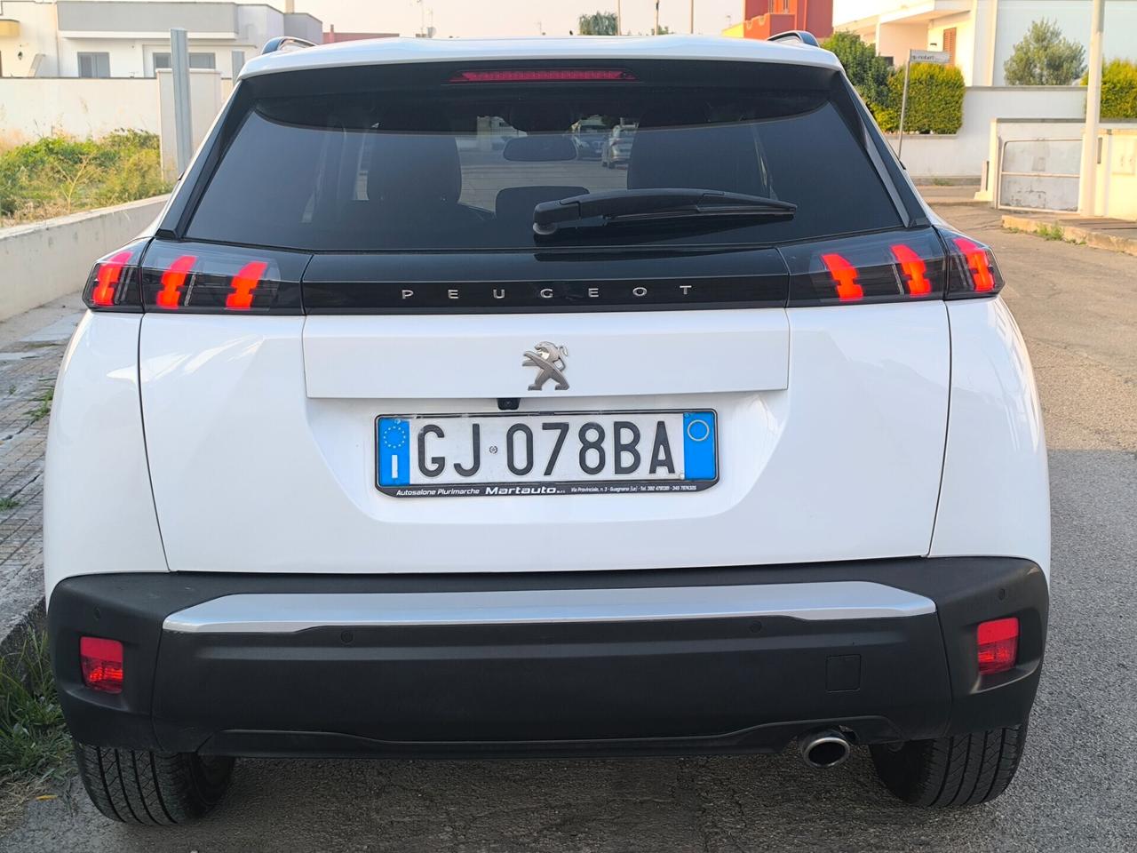 PEUGEOT 2008 1.5 DIESEL EAT8 ALLURE PACK NAVI 10 HD/COCKPIT/