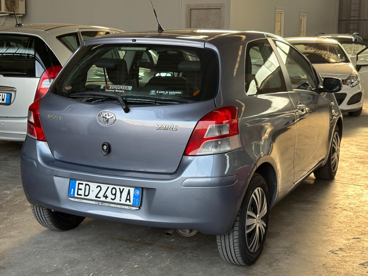 Toyota Yaris 1.0 5 porte Sol GPL