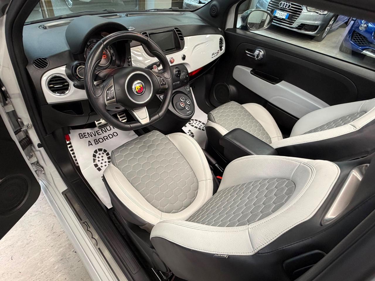 Abarth 500C Esseesse Versione: 1.4 Turbo T-Jet MTA Bicolore