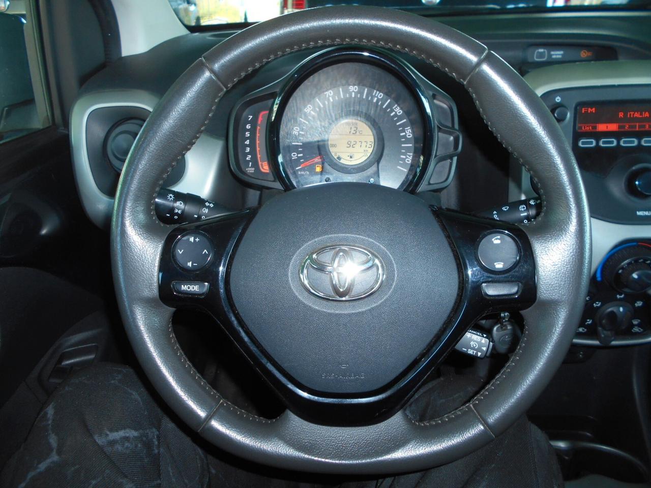 Toyota Aygo 1.0 12V VVT-i 5 porte Lounge Connect