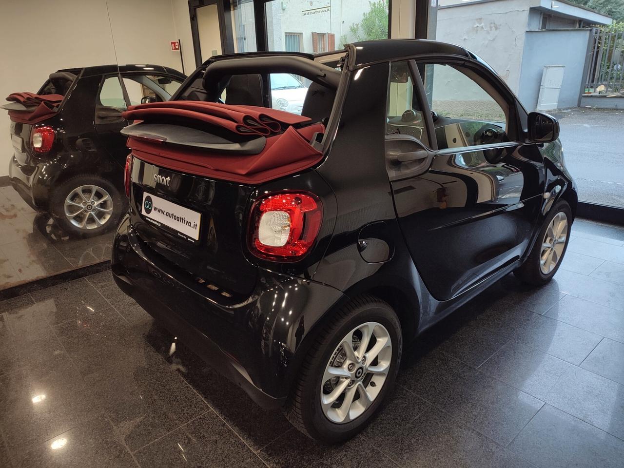 Smart ForTwo 70 1.0 twinamic cabrio Passion Capote Rossa Ok neopatentati