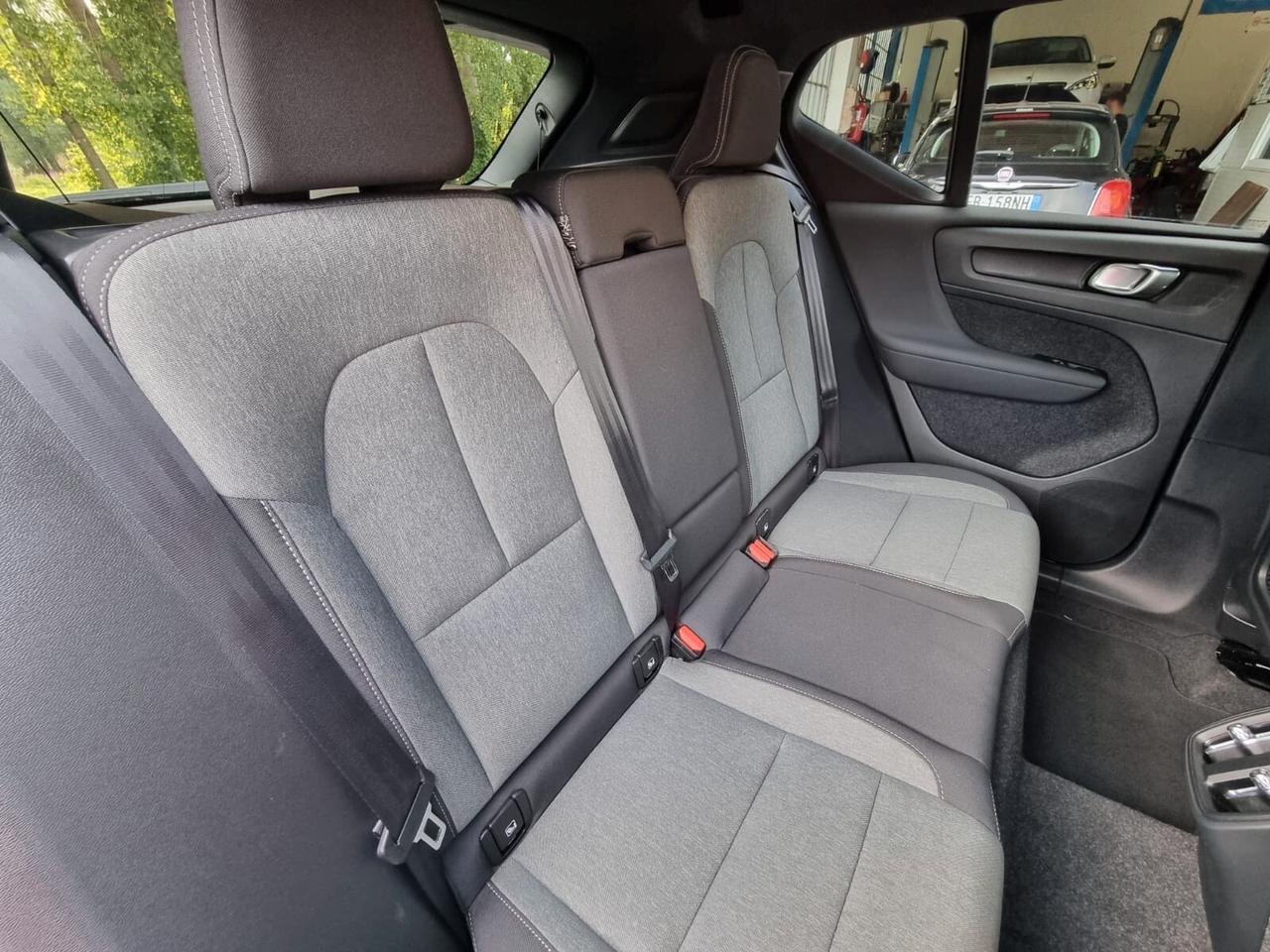 Volvo XC40 B3 automatico Plus Black Edition