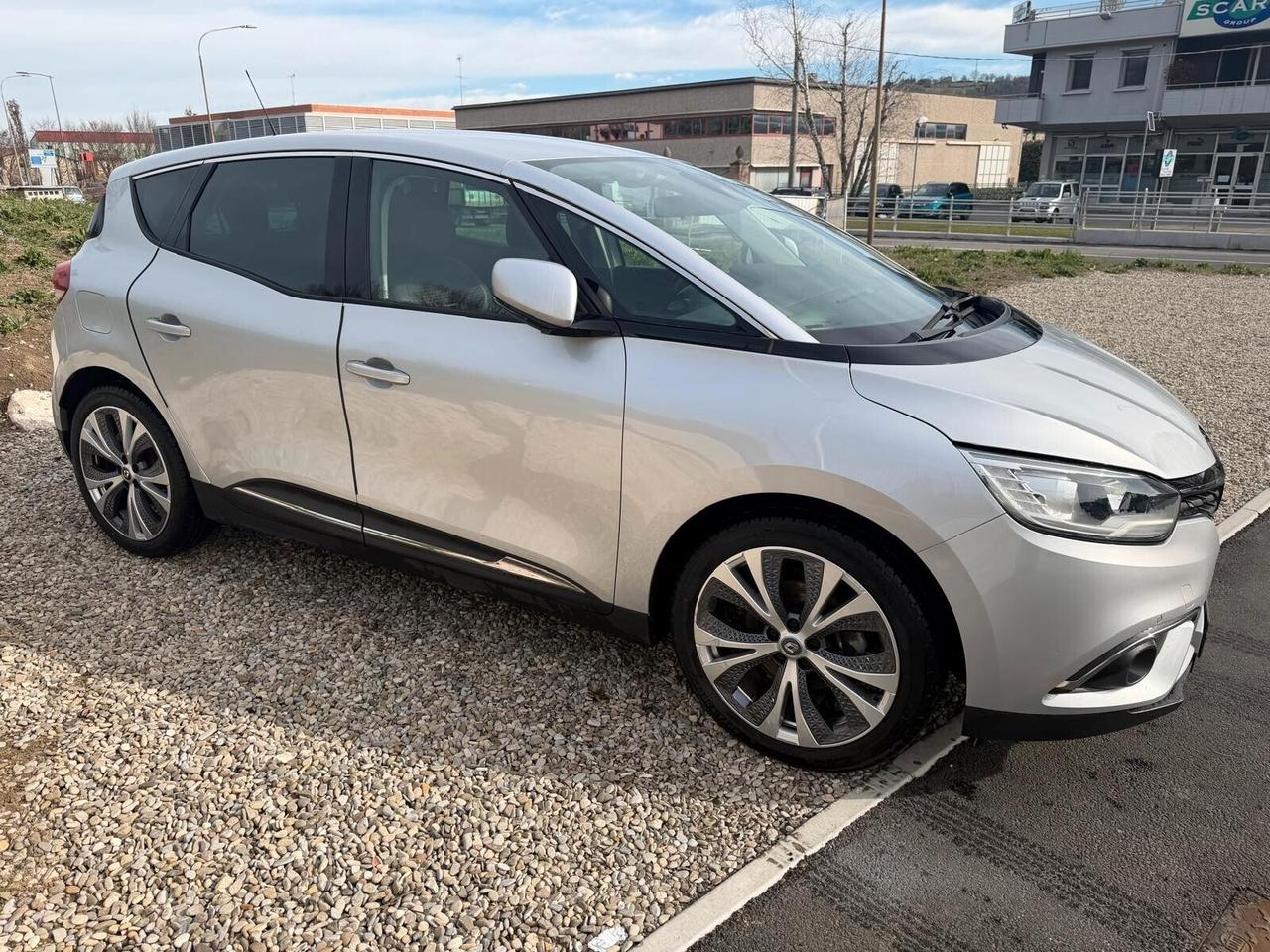 Renault Scenic DCI 8V 110CV EDC Energy Bose