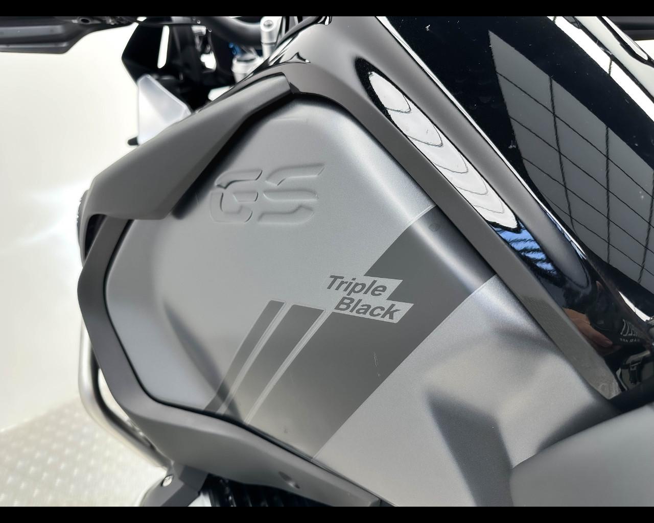 BMW GS ADVENTURE 1250 TRIPLE BLACK
