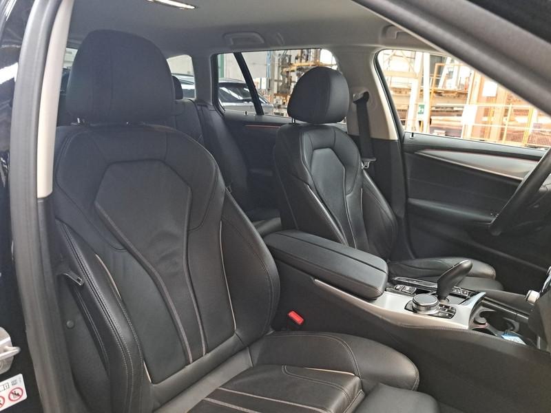 BMW 518 MH48V Luxury Touring Auto