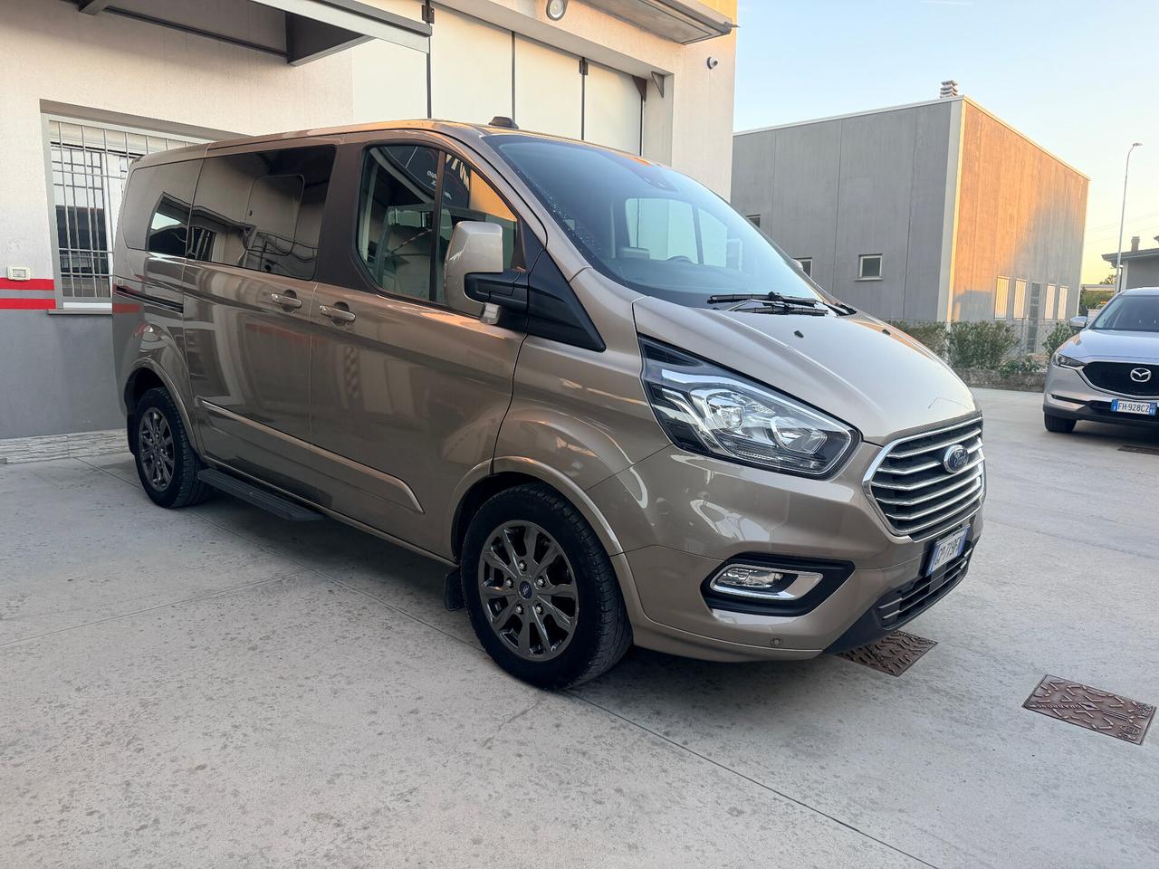 Ford Tourneo Custom 320 2.0 EcoBlue 150CV PC Sport