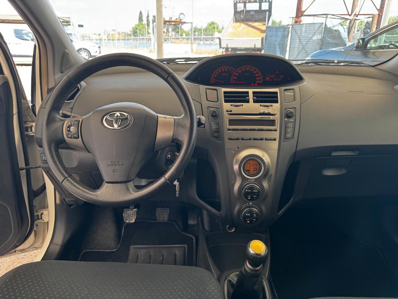 Toyota Yaris 1.0 5 porte Sol 69 Cv