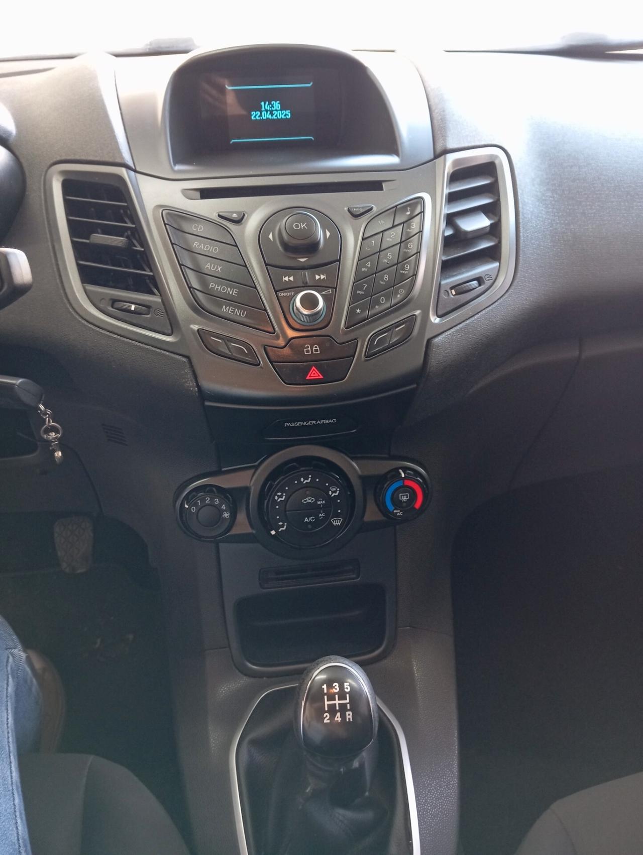 Ford Fiesta 1.4 benz / GPL 2014 CON GARANZIA