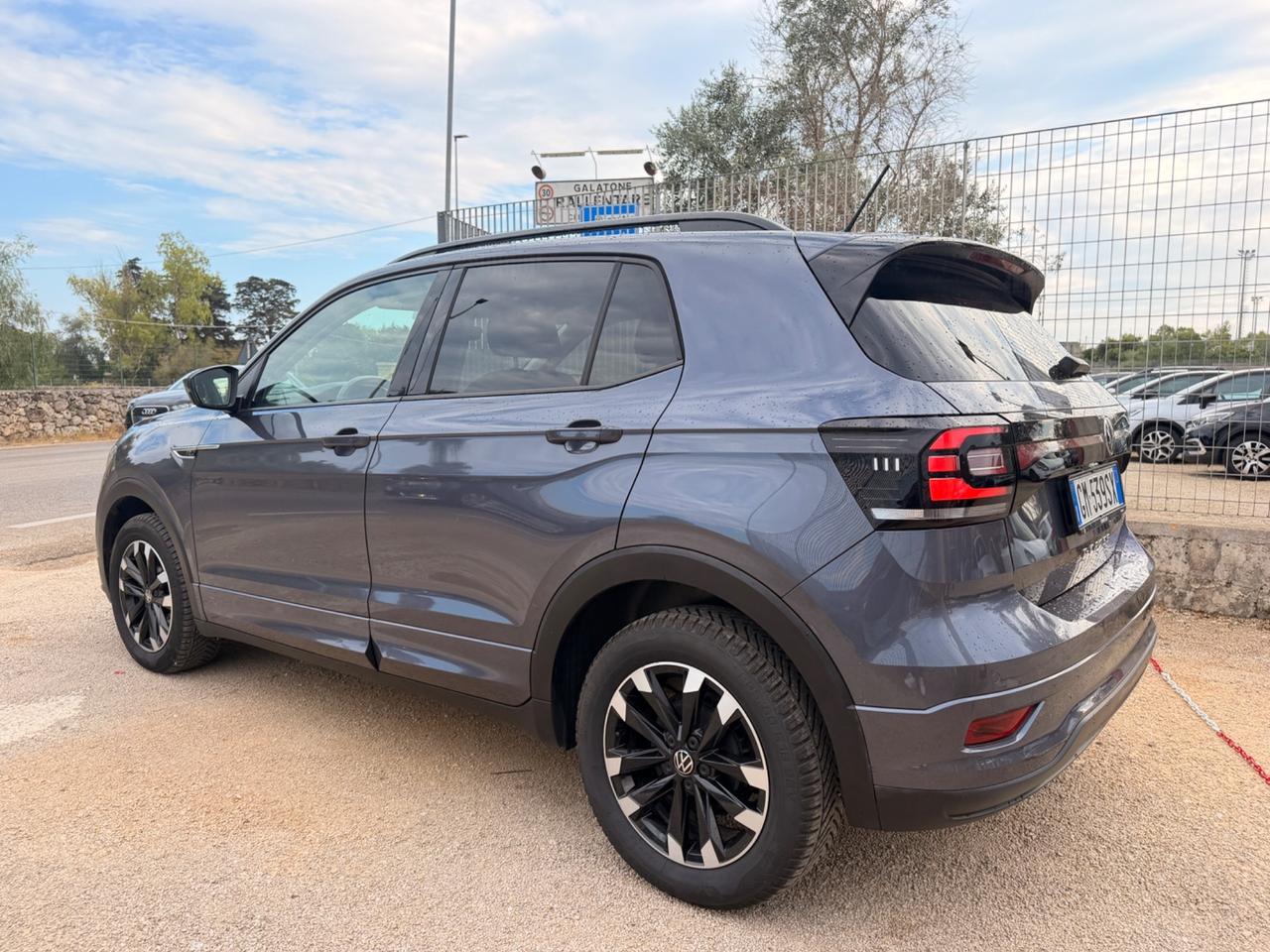 Volkswagen T-Cross 1.0 TSI R-LINE -2023