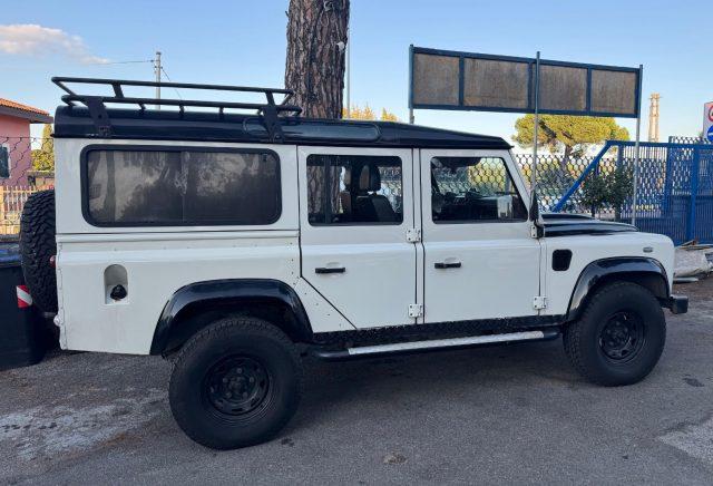LAND ROVER Defender 110 2.4 TD4 Station Wagon SE