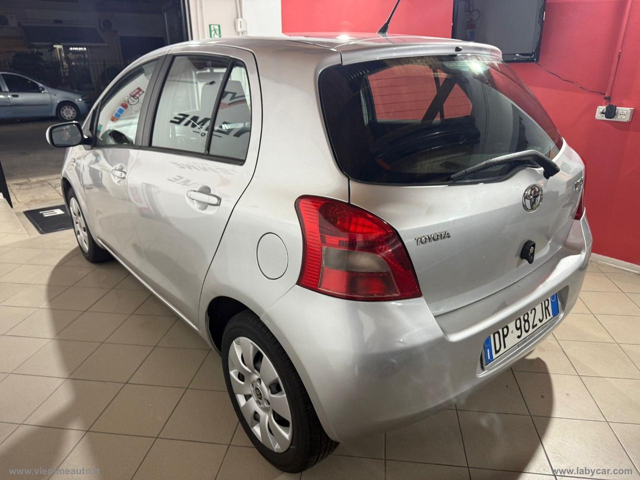 TOYOTA Yaris 1.0 5p. Now